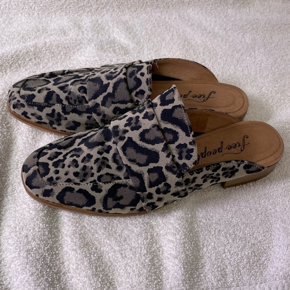 FREE PEOPLE animal print mules - Euro 36 - Picture 2 of 6
